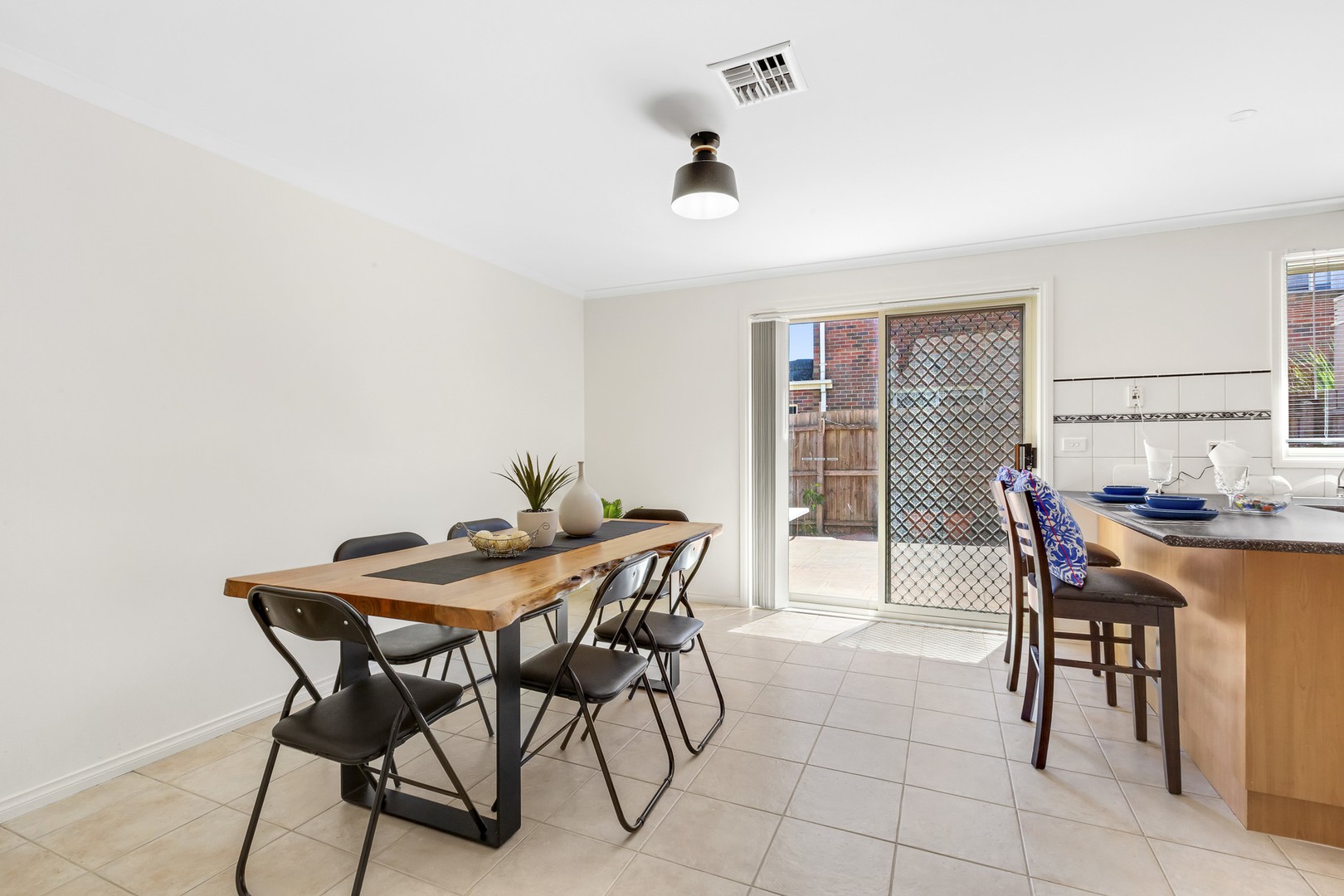 66 Village AvenueTaylors Lakes, VIC 3038, Taylors Lakes - Thumbnail 4