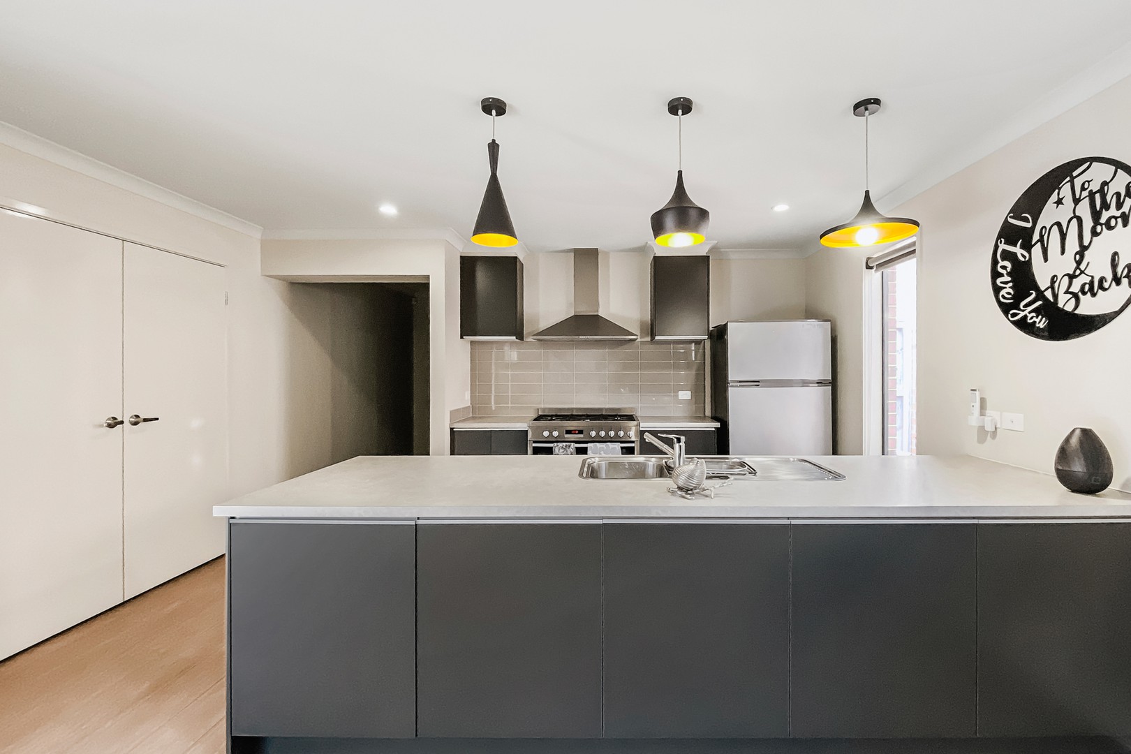 12 Illawarra AvenueClyde, VIC 3978, Clyde - Thumbnail 2