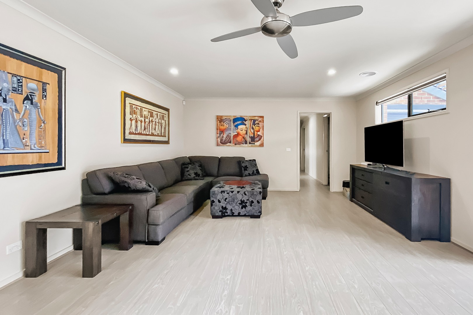 12 Illawarra AvenueClyde, VIC 3978, Clyde - Thumbnail 3