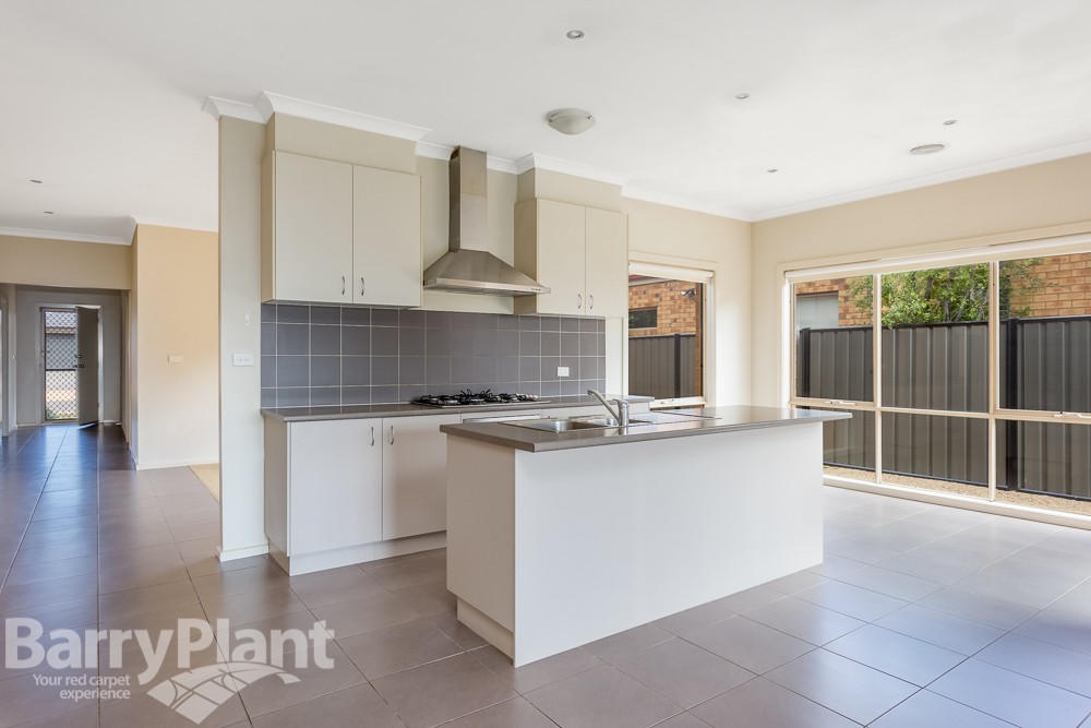 12 Kellerman Drive, Point Cook, VIC 3030, Point Cook - Thumbnail 4