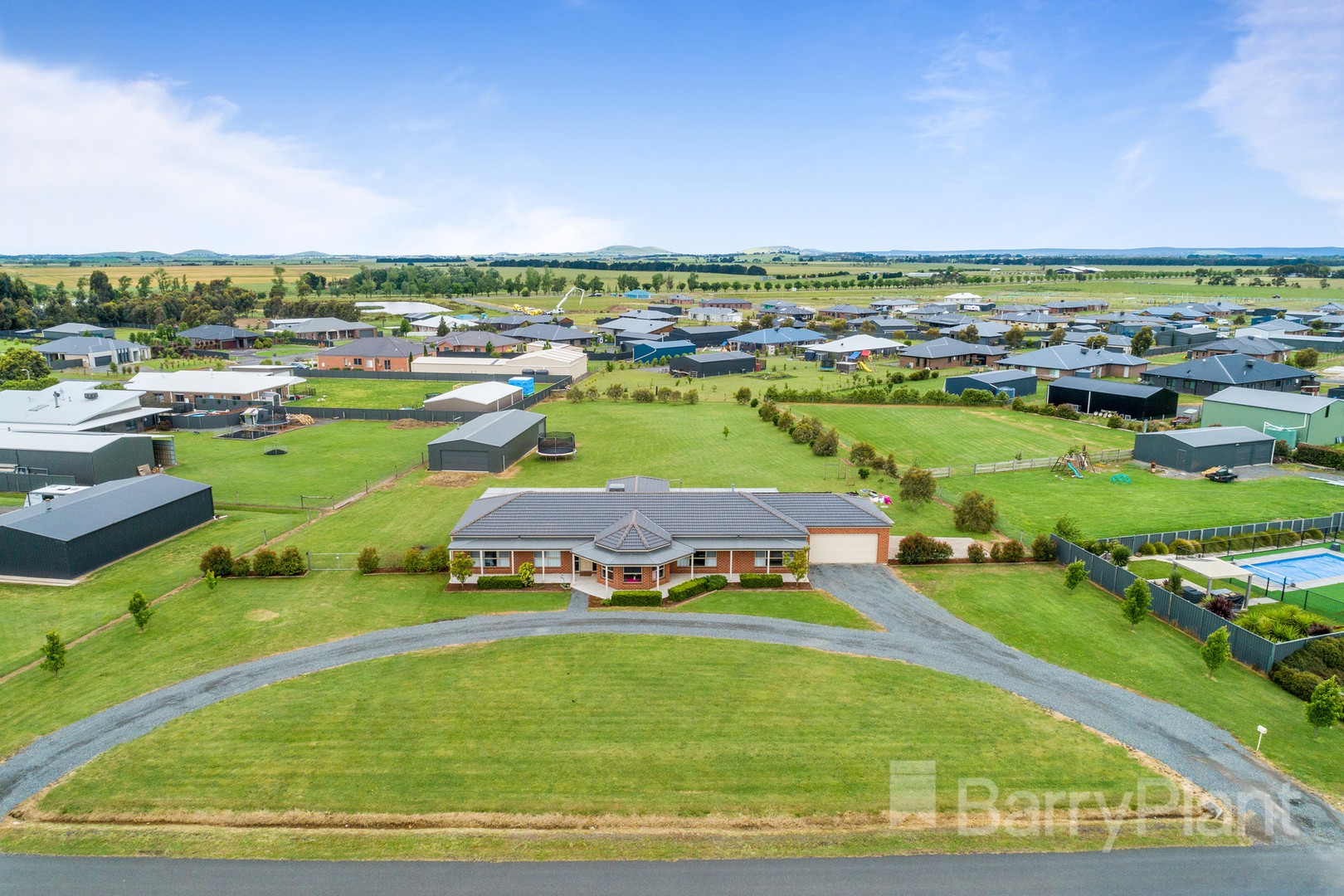 39 Windermere Way, Cardigan Village, VIC 3352 - Thumbnail 2 - 12/11/2020