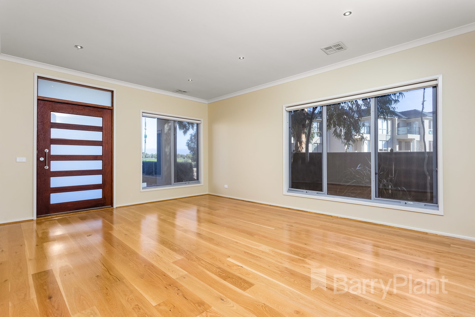 14 Eagleview Place, Sanctuary Lakes, VIC 3030 - Thumbnail 2 - 13/11/2020