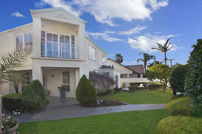 2/194 BEACH Road, Mordialloc, VIC 3195 - Thumbnail 2 - 16/11/2020