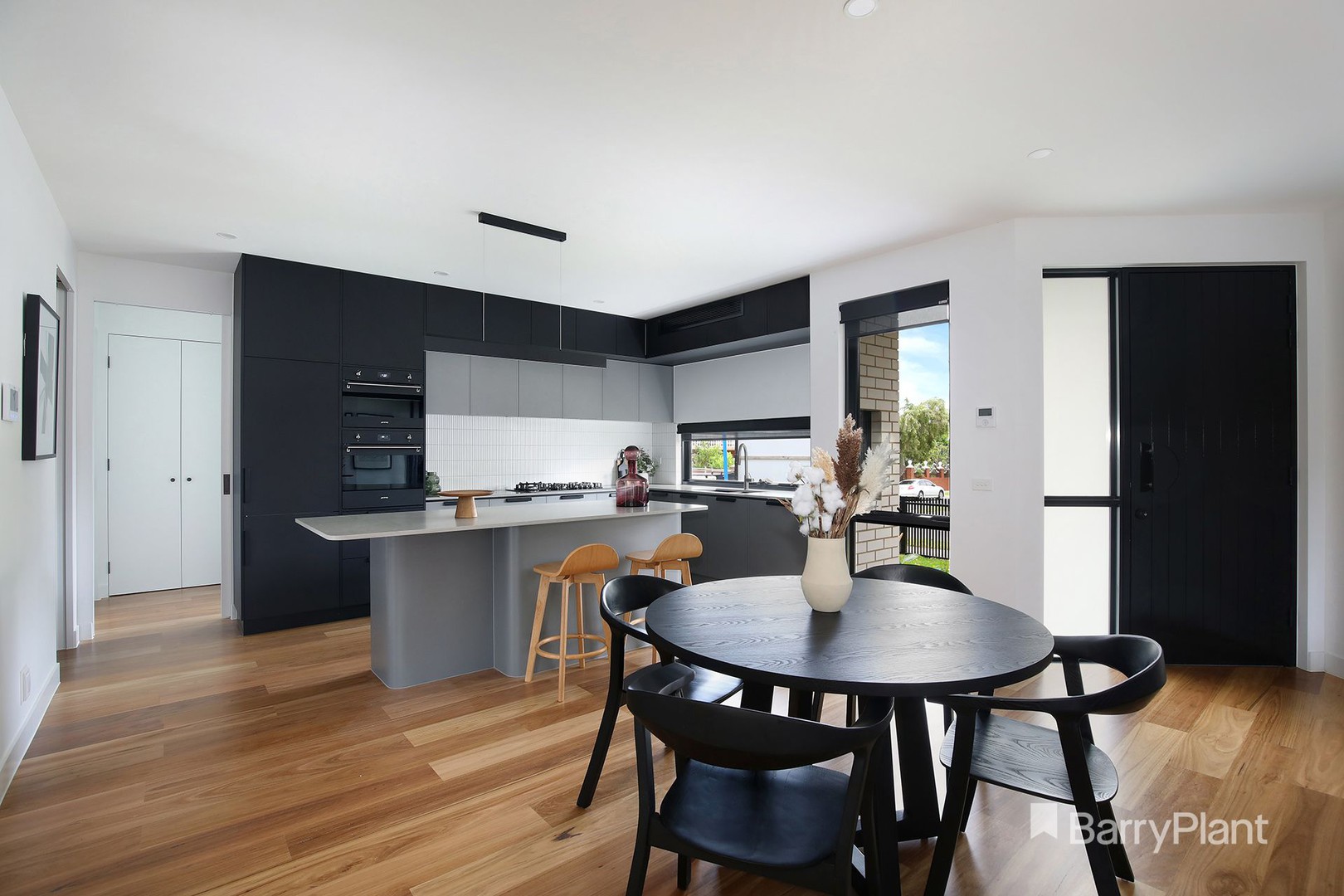 2 Mues StreetKeilor East, VIC 3033, Keilor East - Thumbnail 2