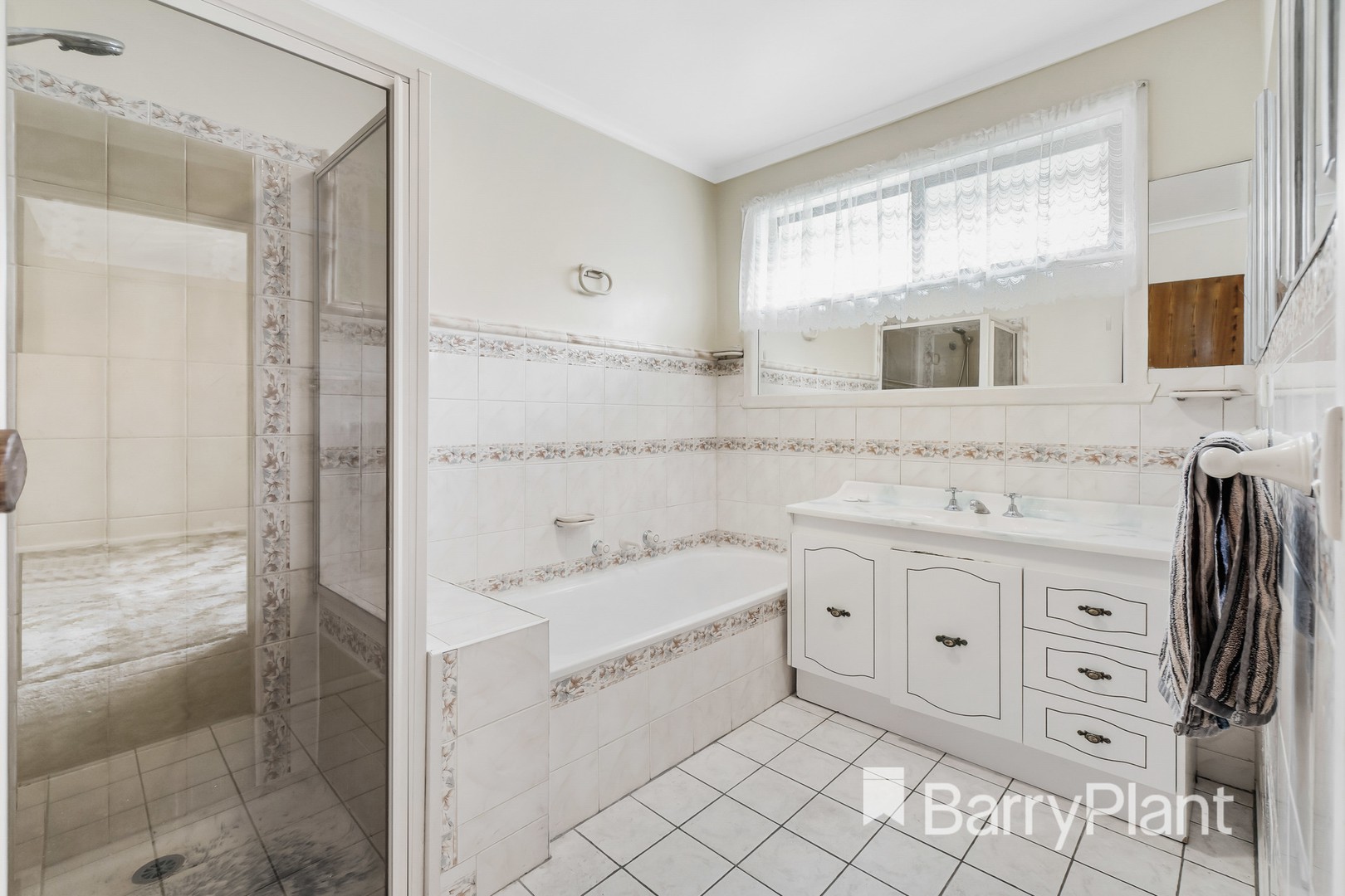 6 Swansea ParadeSt Albans, VIC 3021, St Albans - Thumbnail 3