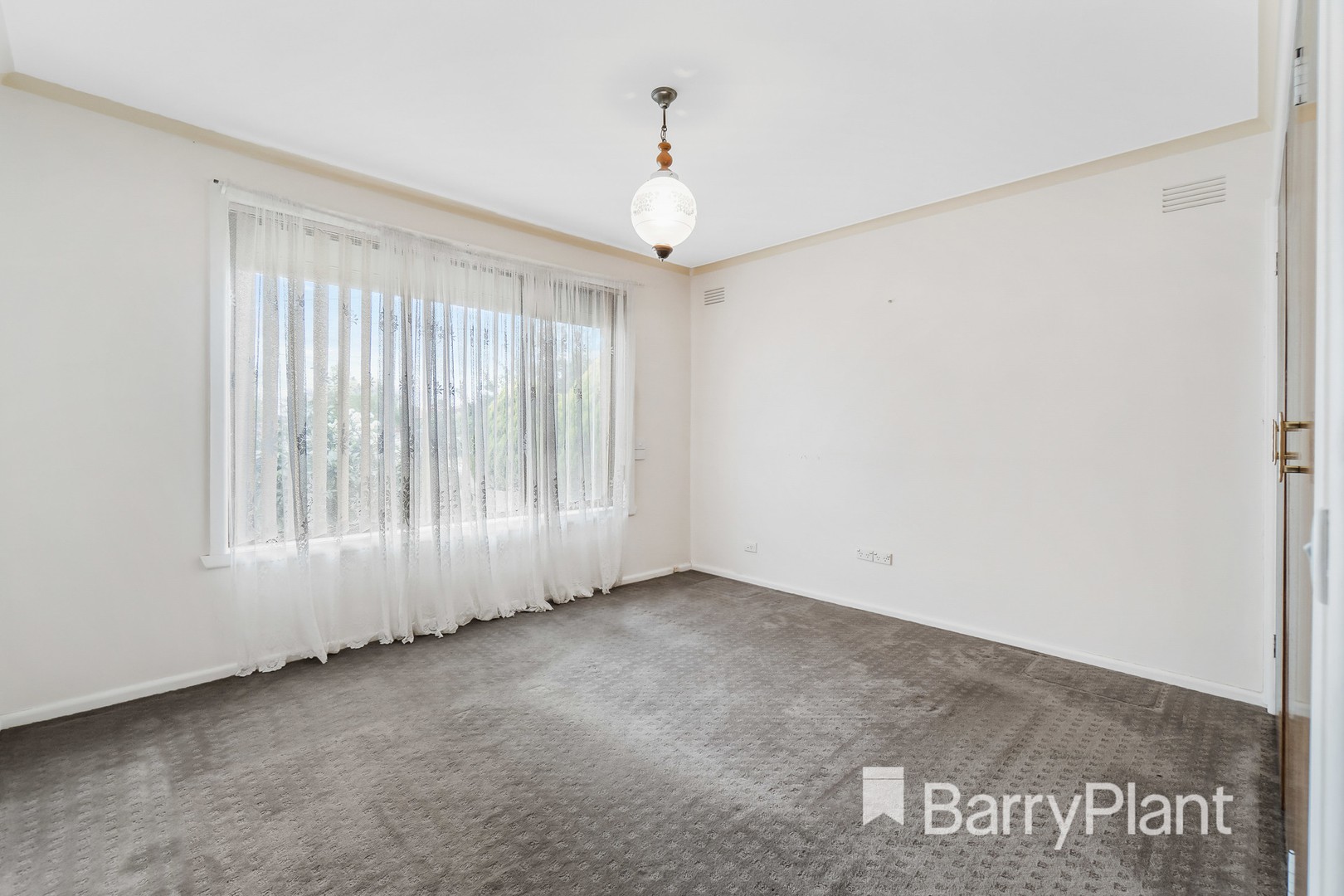 6 Swansea ParadeSt Albans, VIC 3021, St Albans - Thumbnail 4