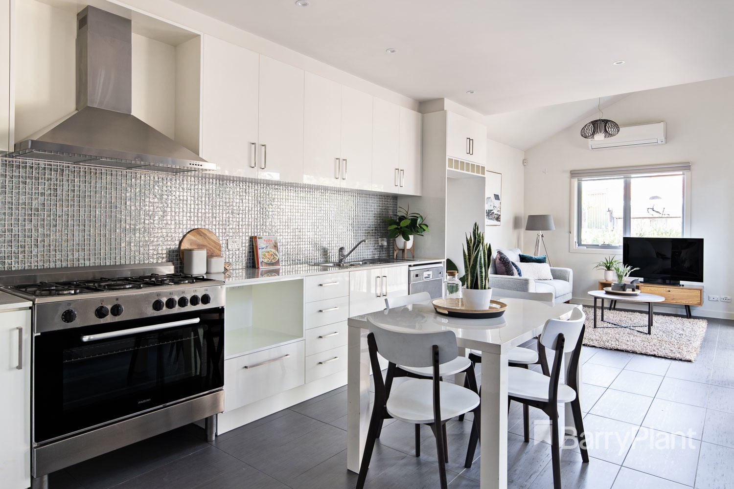 3/90 Beauchamp StreetPreston, VIC 3072, Preston - Thumbnail 3