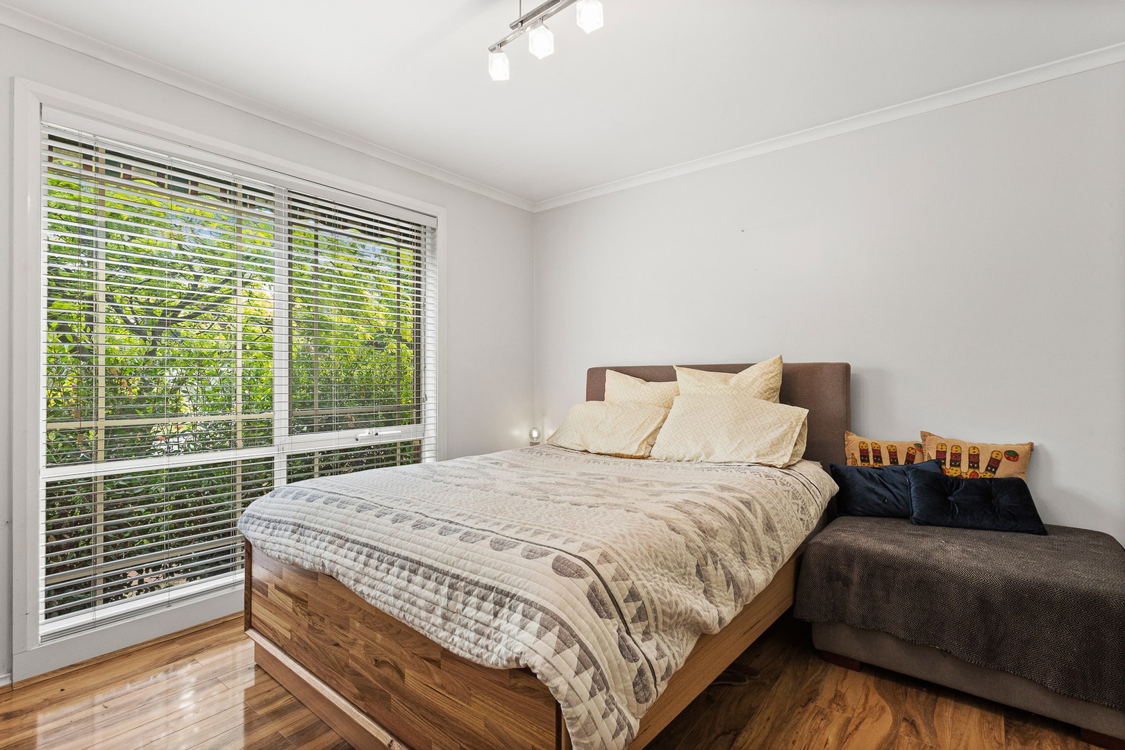 15 Kerry CloseBerwick, VIC 3806, Rangeville - Thumbnail 5