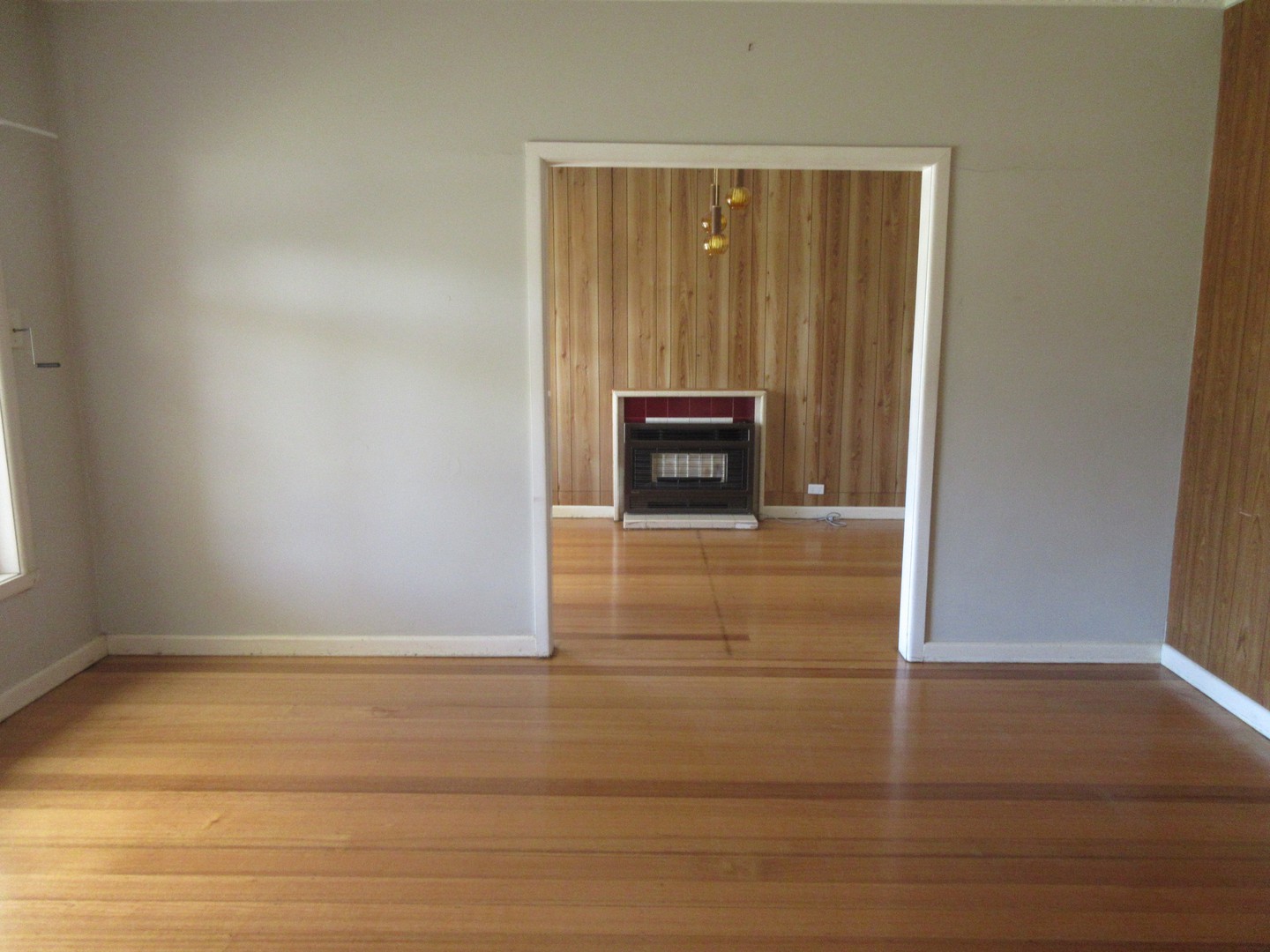 30 Ferndale Road, Sunshine North, VIC 3020 - Thumbnail 1 - 18/11/2020