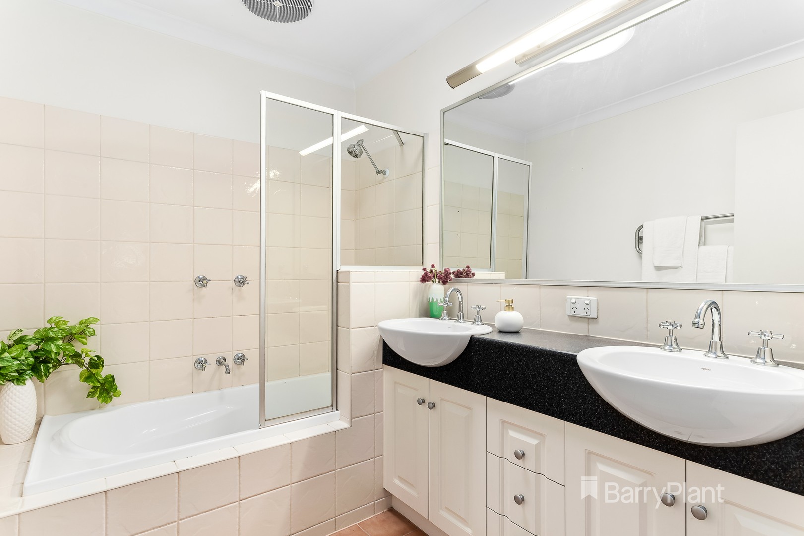 Unit 1/116 Bridge Street, Eltham, VIC 3095, Eltham - Thumbnail 8