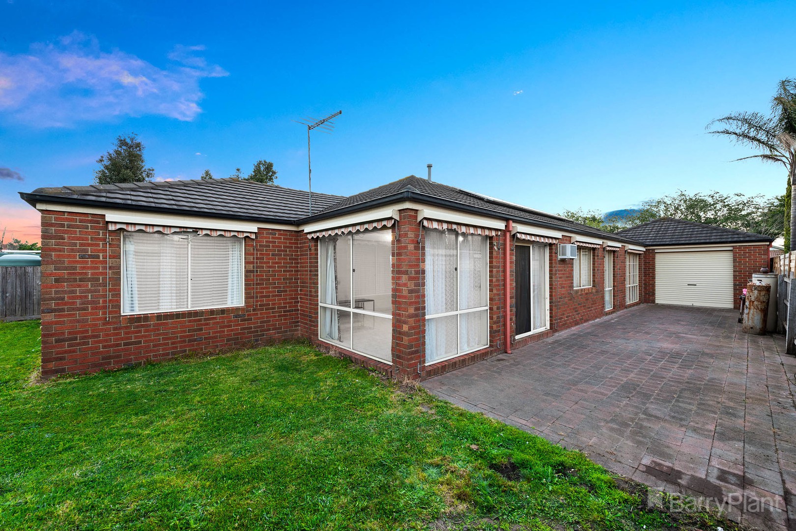 12 Strathaird DriveNarre Warren South, VIC 3805, Narre Warren South - Thumbnail 4