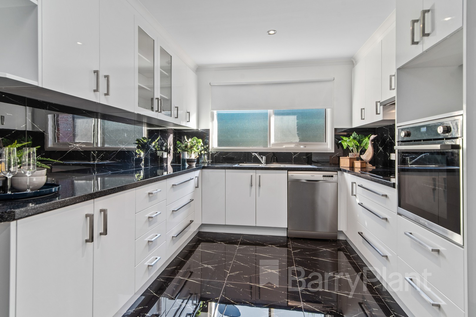 12 Davison CrescentFerntree Gully, VIC 3156, Ferntree Gully - Thumbnail 3