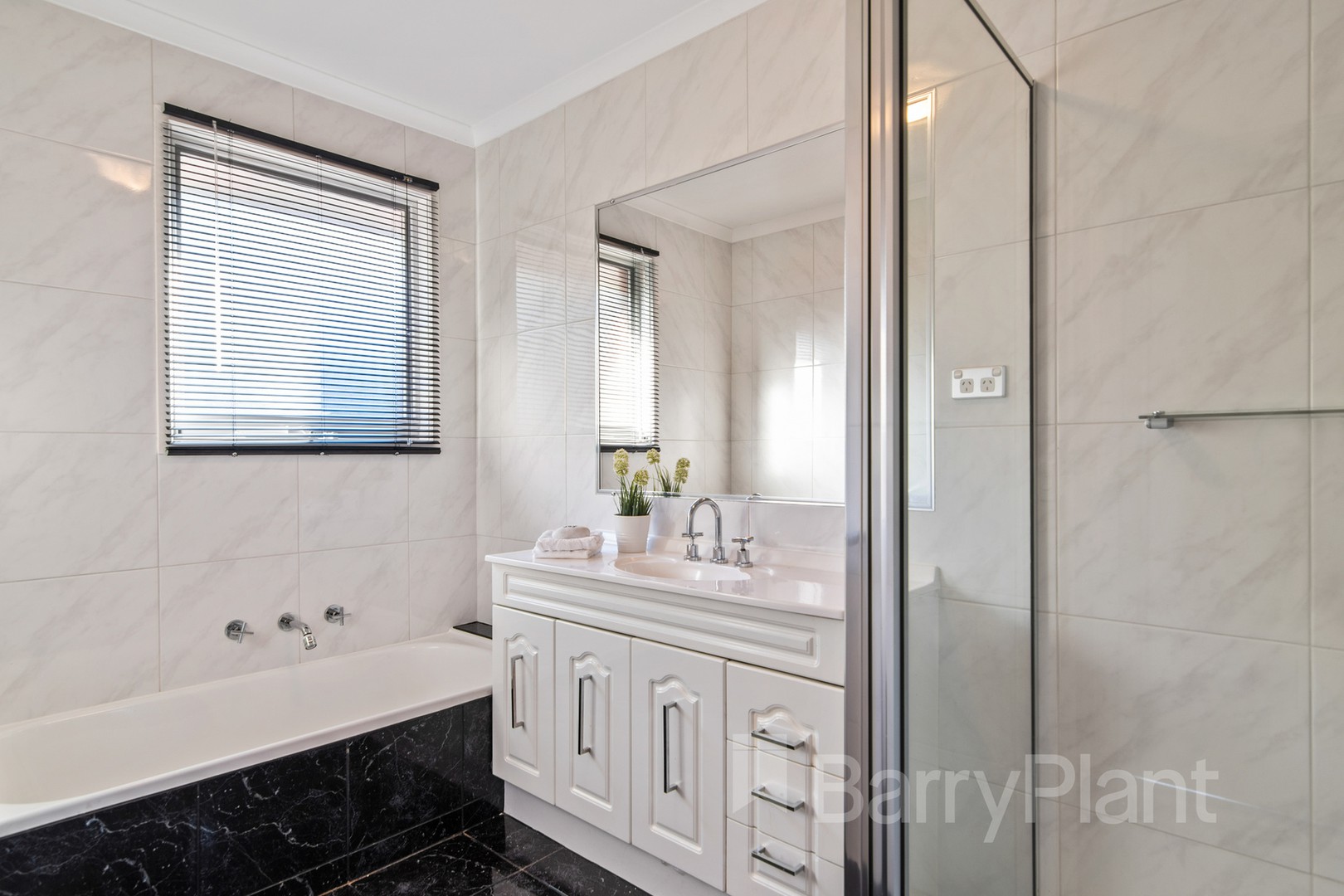 12 Davison CrescentFerntree Gully, VIC 3156, Ferntree Gully - Thumbnail 7