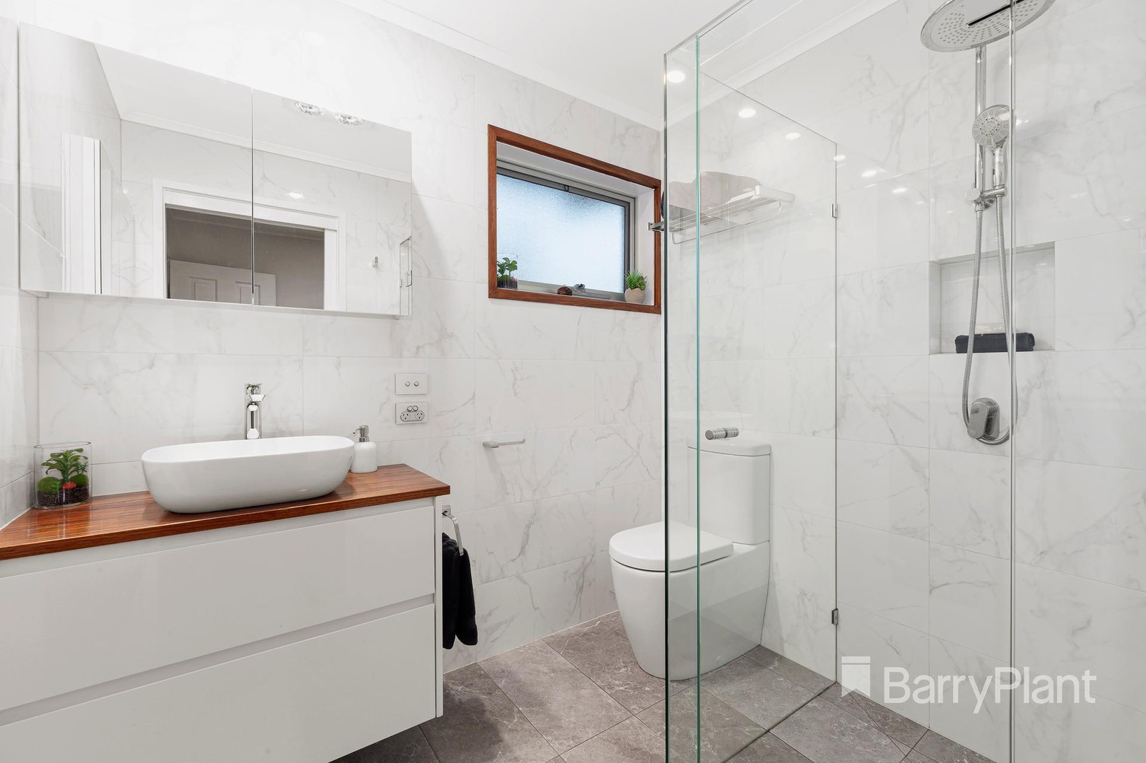 55 Medbury AvenueGreensborough, VIC 3088, Greensborough - Thumbnail 7