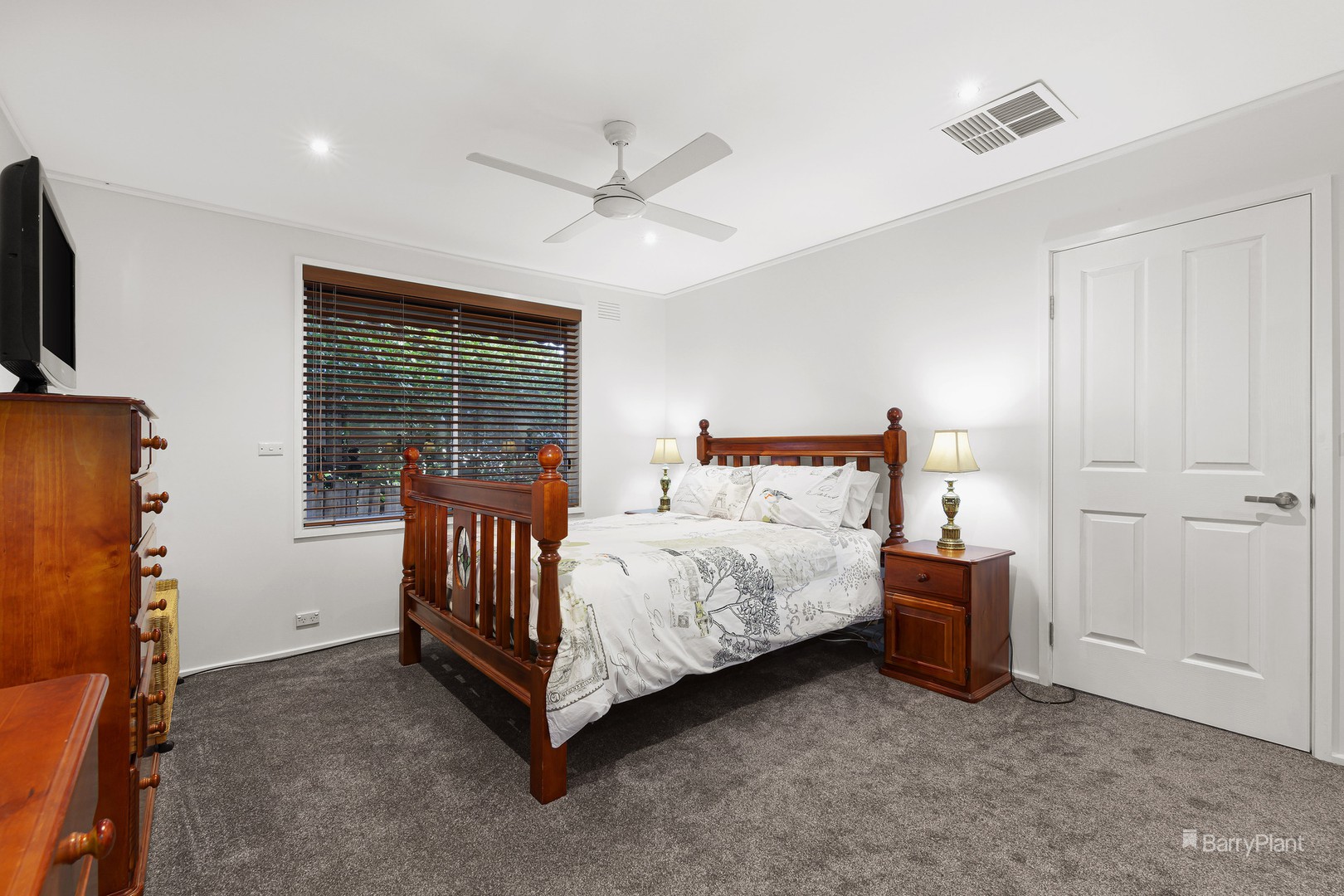55 Medbury AvenueGreensborough, VIC 3088, Greensborough - Thumbnail 8