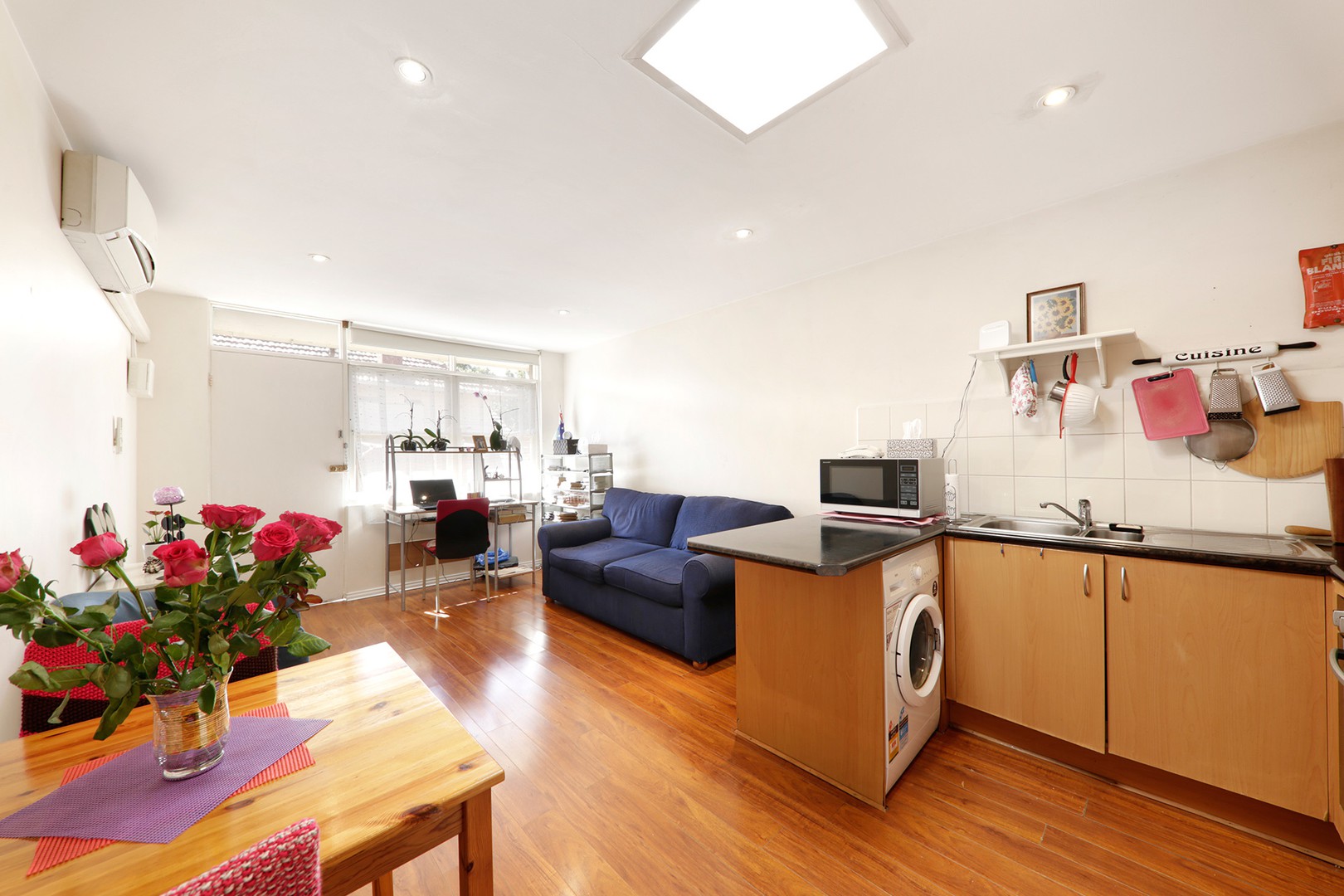 2/8 Adelaide Street, Murrumbeena, VIC 3163 - Thumbnail 2 - 20/11/2020