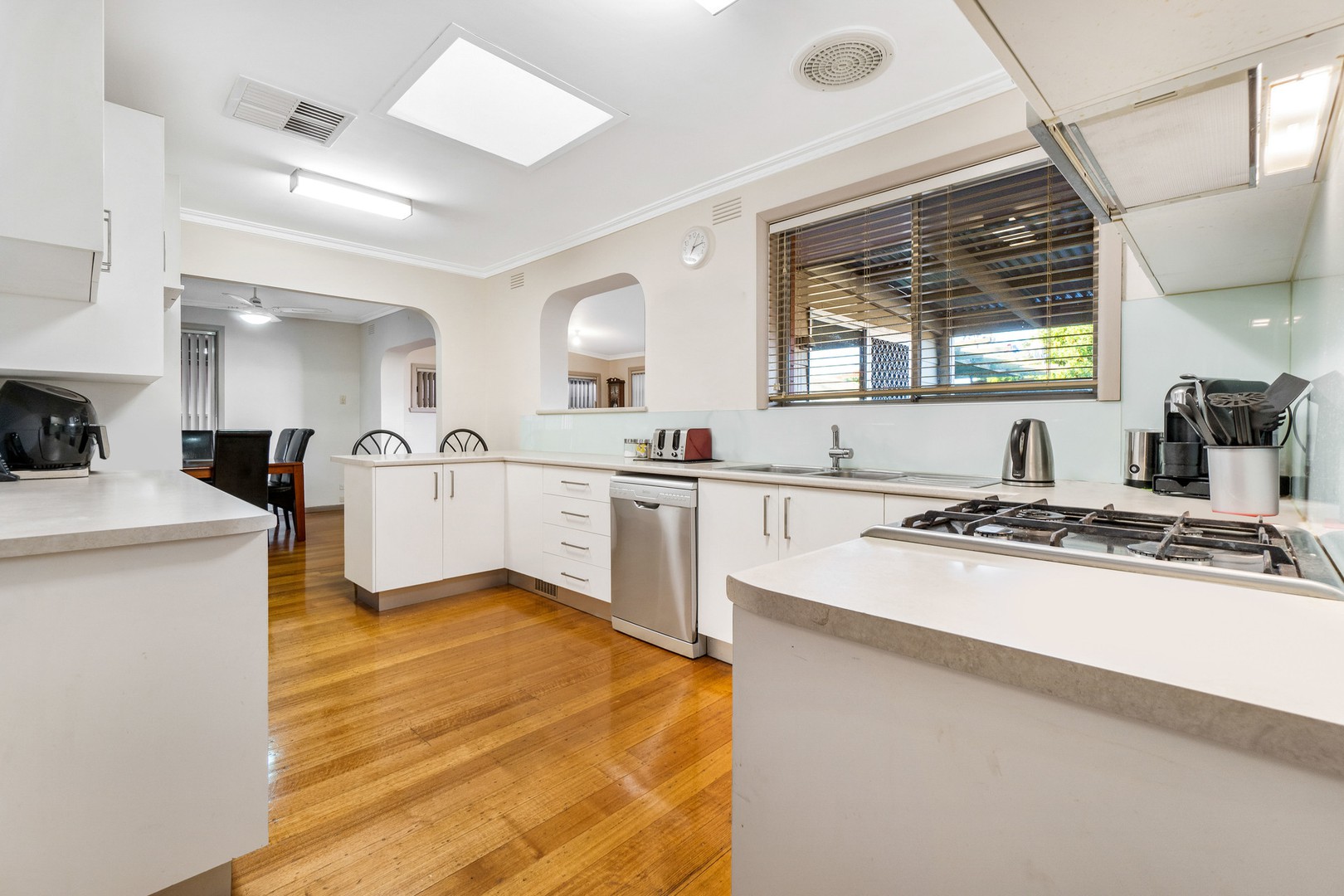 14 Chelmsford CrescentSt Albans, VIC 3021, St Albans - Thumbnail 2
