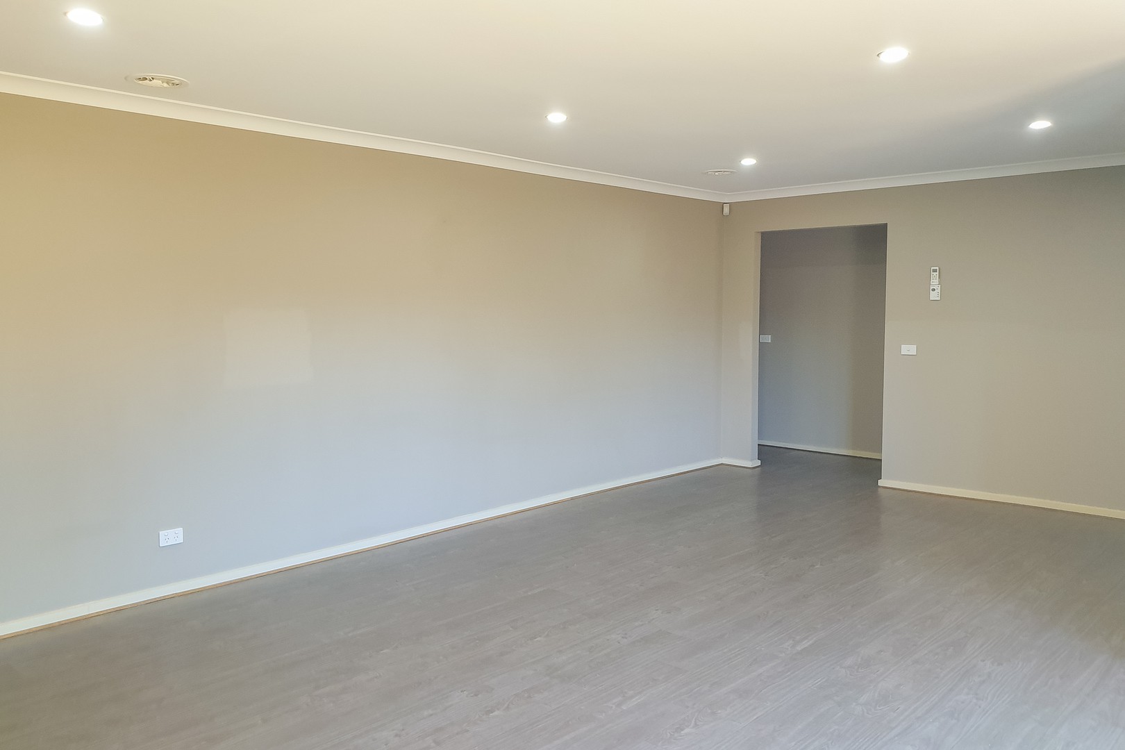 17 Ballybunion Avenue, Craigieburn, VIC 3064 - Thumbnail 2 - 23/11/2020