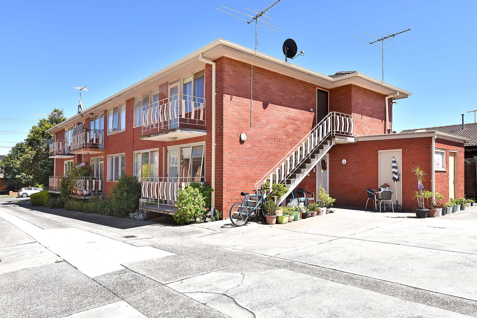 6/142 Hoffmans Road, Essendon, VIC 3040 - Thumbnail 1 - 23/11/2020