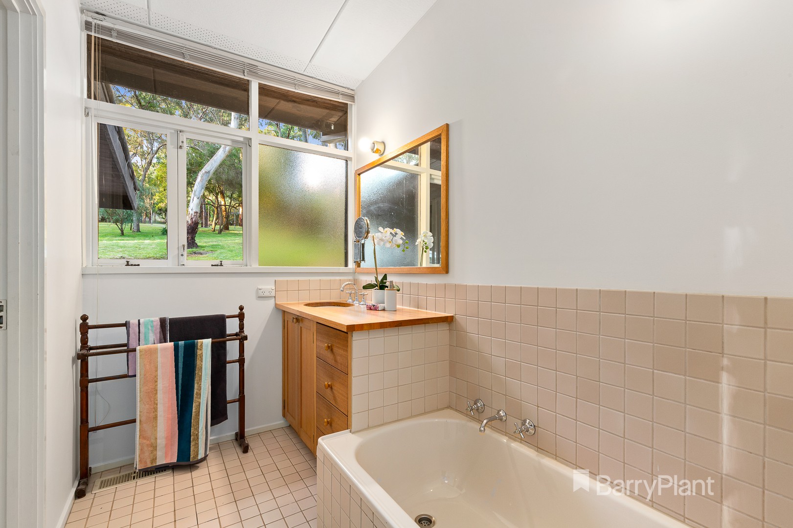 6 Haldane Road, Eltham, VIC 3095, Eltham - Thumbnail 8