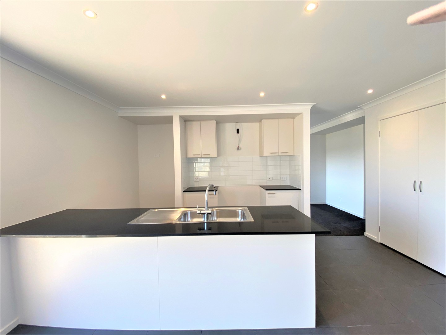 33 Atherton  Street, Armstrong Creek, VIC 3217 - Thumbnail 2 - 23/11/2020