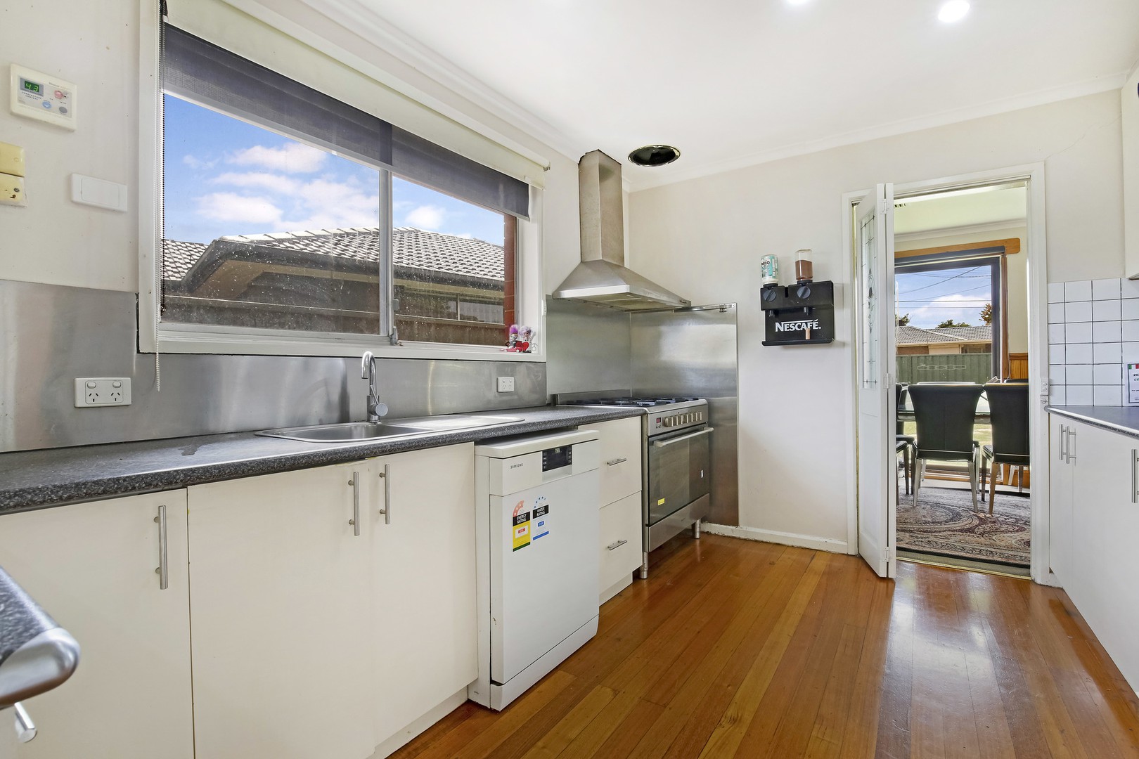 77 Rosedale DriveLalor, VIC 3075, Lalor - Thumbnail 2