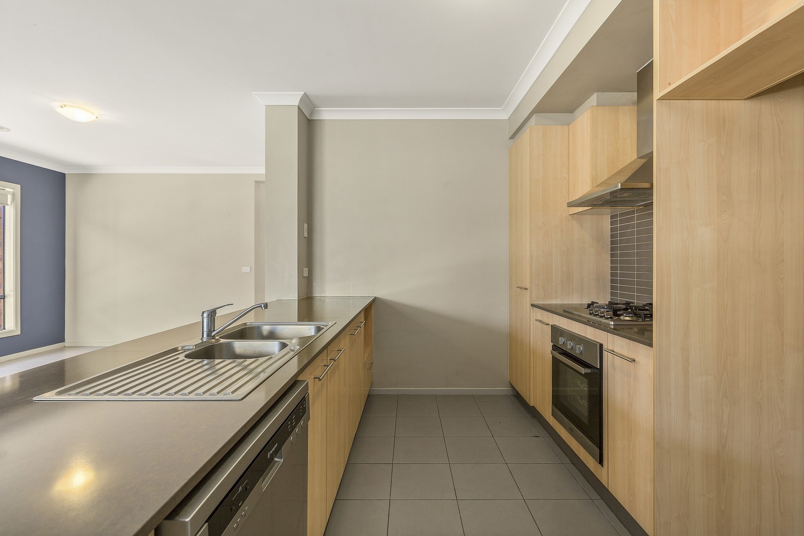 16 Cloudy CrescentPoint Cook, VIC 3030, Point Cook - Thumbnail 3