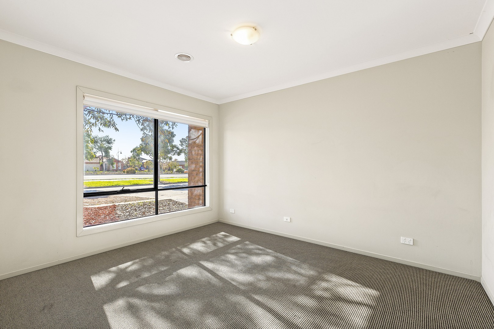 16 Cloudy CrescentPoint Cook, VIC 3030, Point Cook - Thumbnail 6