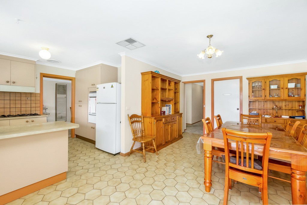 1 Berrigan CourtWerribee, VIC 3030, Werribee - Thumbnail 3