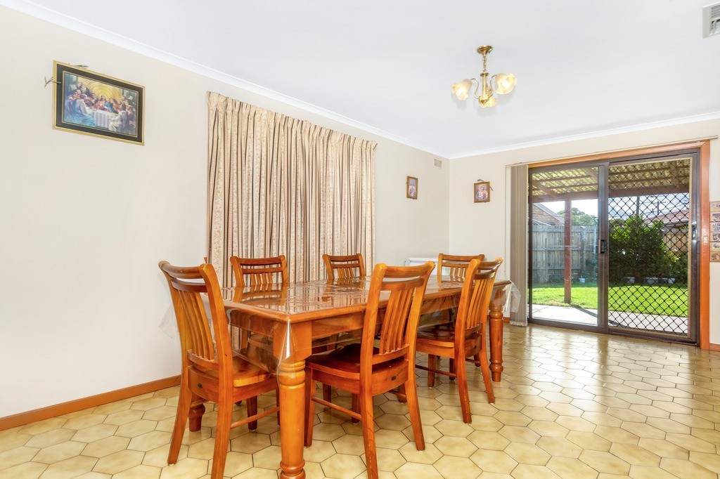 1 Berrigan CourtWerribee, VIC 3030, Werribee - Thumbnail 5