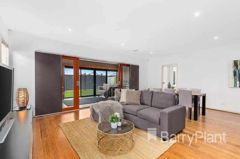 10 Paddys PlaceSouth Morang, VIC 3752, South Morang - Thumbnail 4