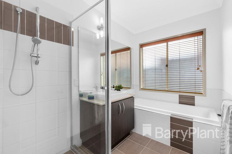 10 Paddys PlaceSouth Morang, VIC 3752, South Morang - Thumbnail 8