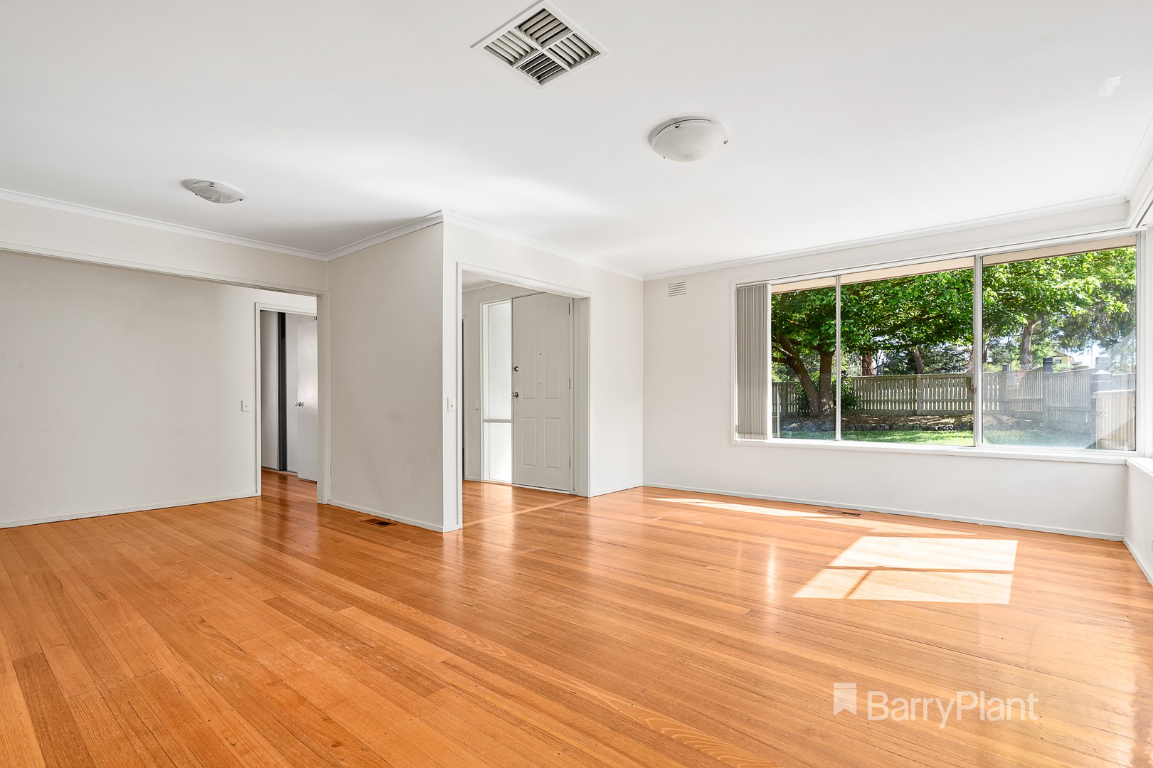 52 Cambridge RoadKilsyth, VIC 3137, Kilsyth - Thumbnail 3