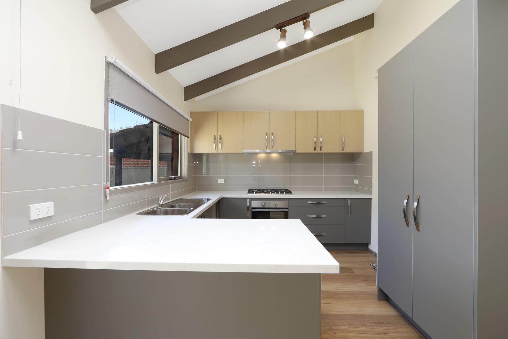 16 Lansell CourtRowville, VIC 3178, Rowville - Thumbnail 2