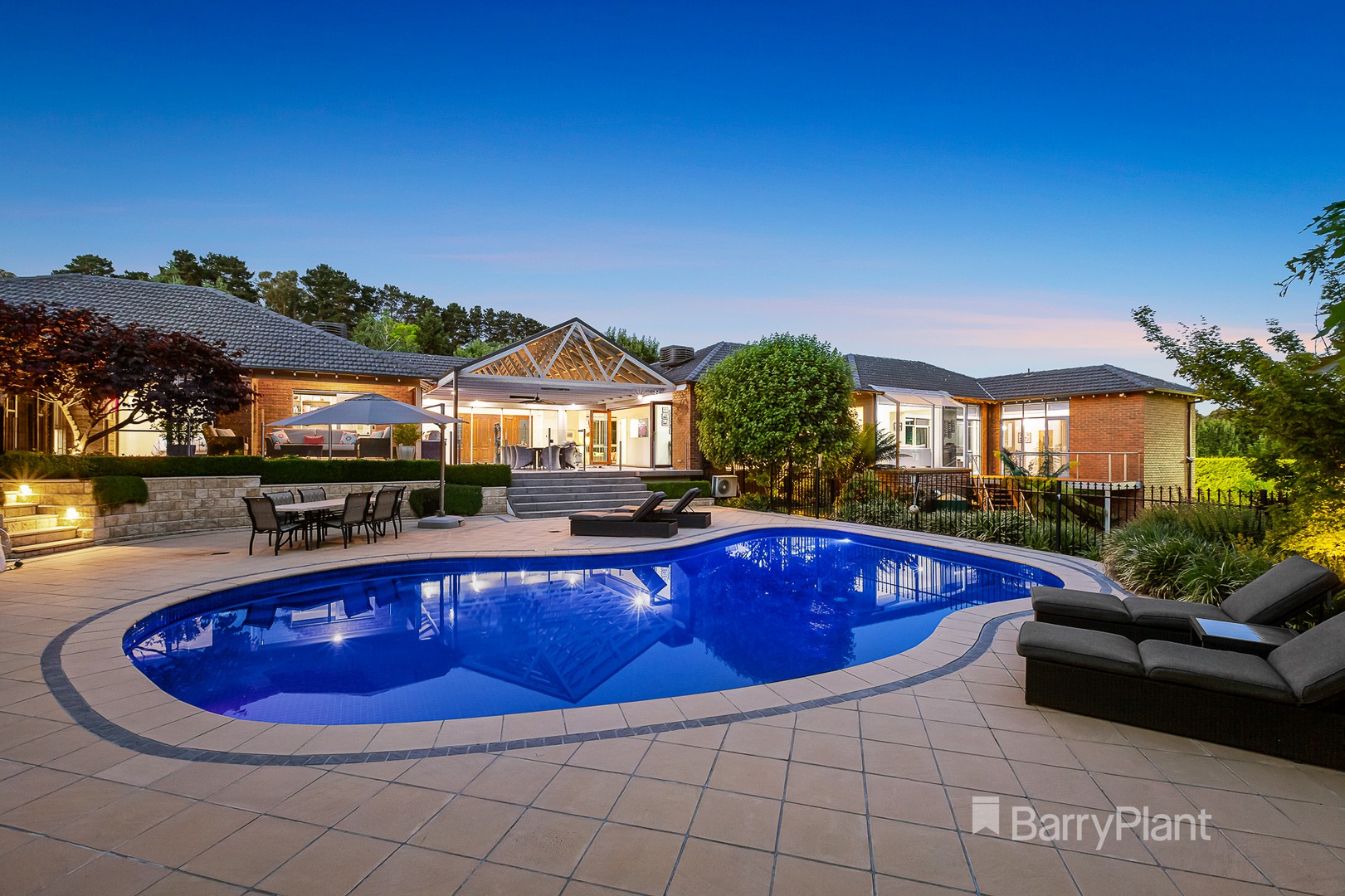 6 Mullum Drive, Donvale, VIC 3111, Donvale - Thumbnail 2