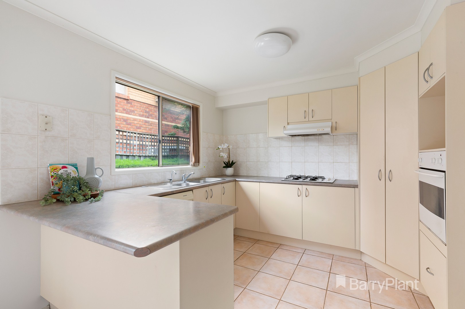 8 Hay Street, Box Hill South, VIC 3128, Box Hill South - Thumbnail 3