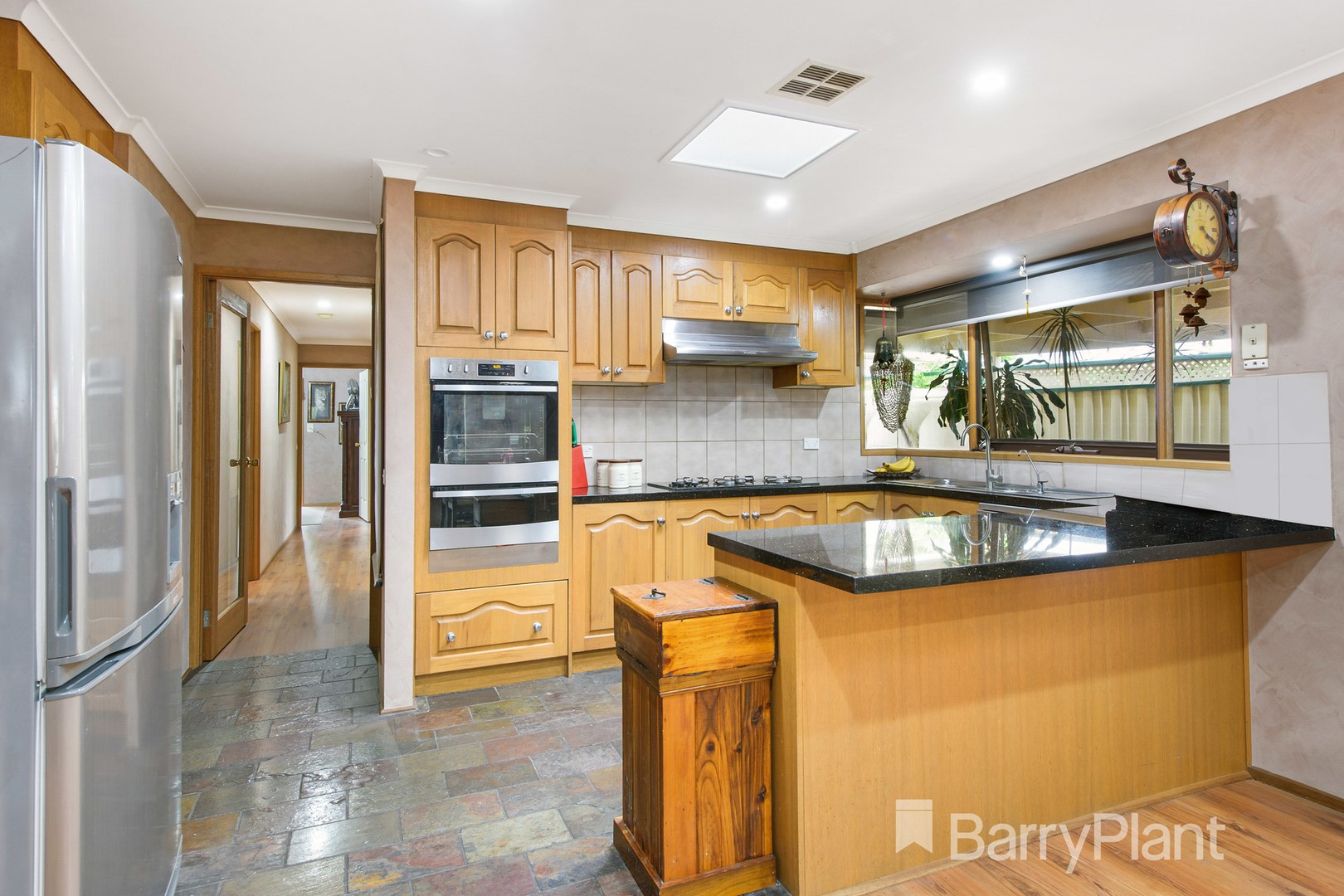 10 Carson CrescentHoppers Crossing, VIC 3029, Hoppers Crossing - Thumbnail 2