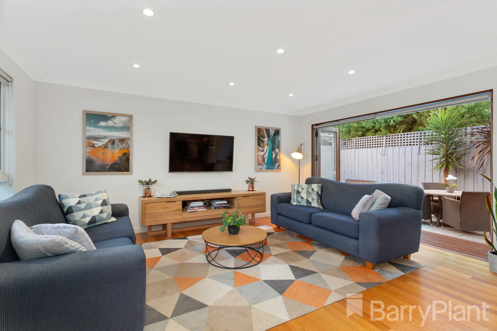 2/49 Hillside RoadMount Waverley, VIC 3149, Mount Waverley - Thumbnail 3