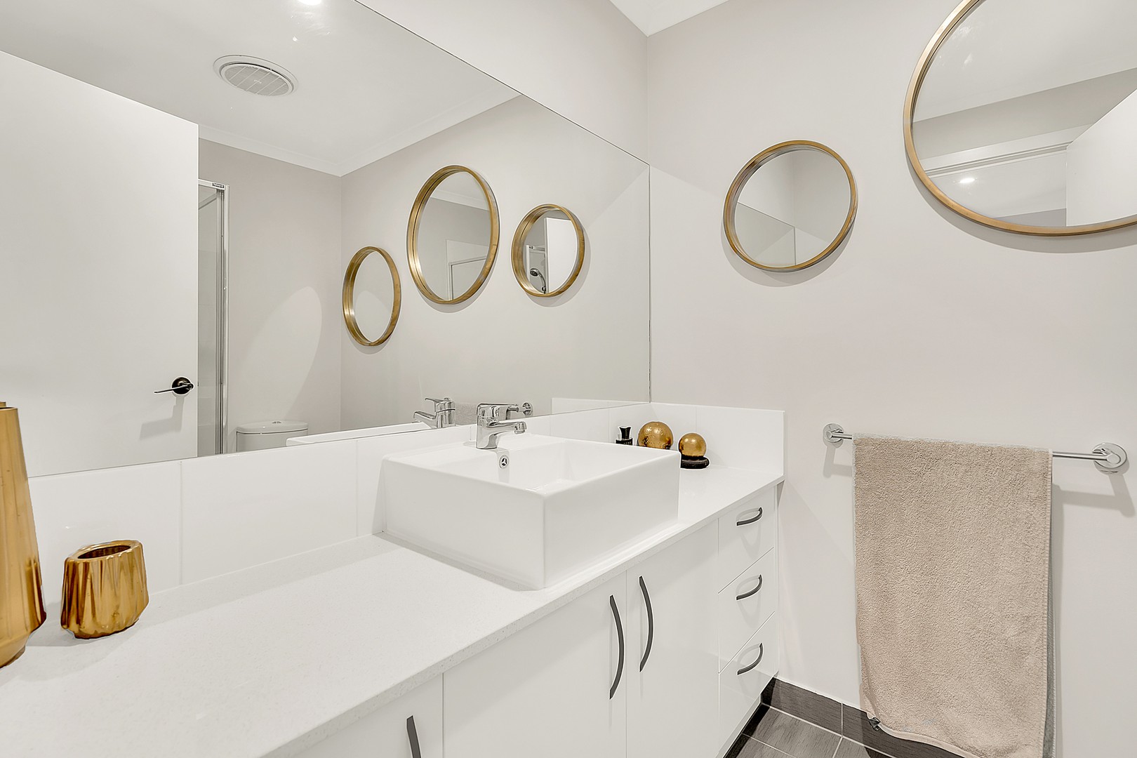 32 Alexander CircuitCraigieburn, VIC 3064, Craigieburn - Thumbnail 6