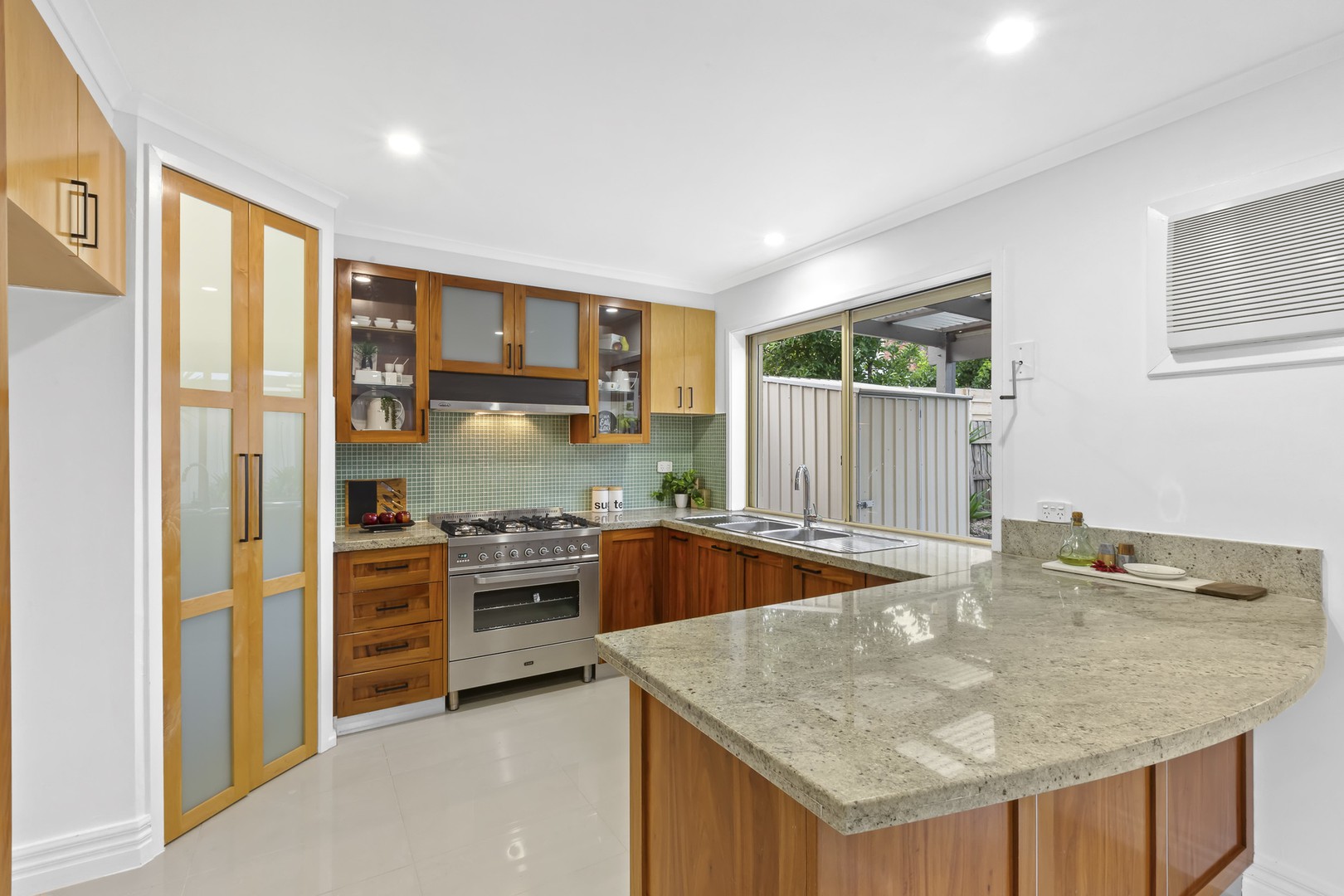 11 Whitmore PlaceHillside, VIC 3037, Hillside - Thumbnail 3