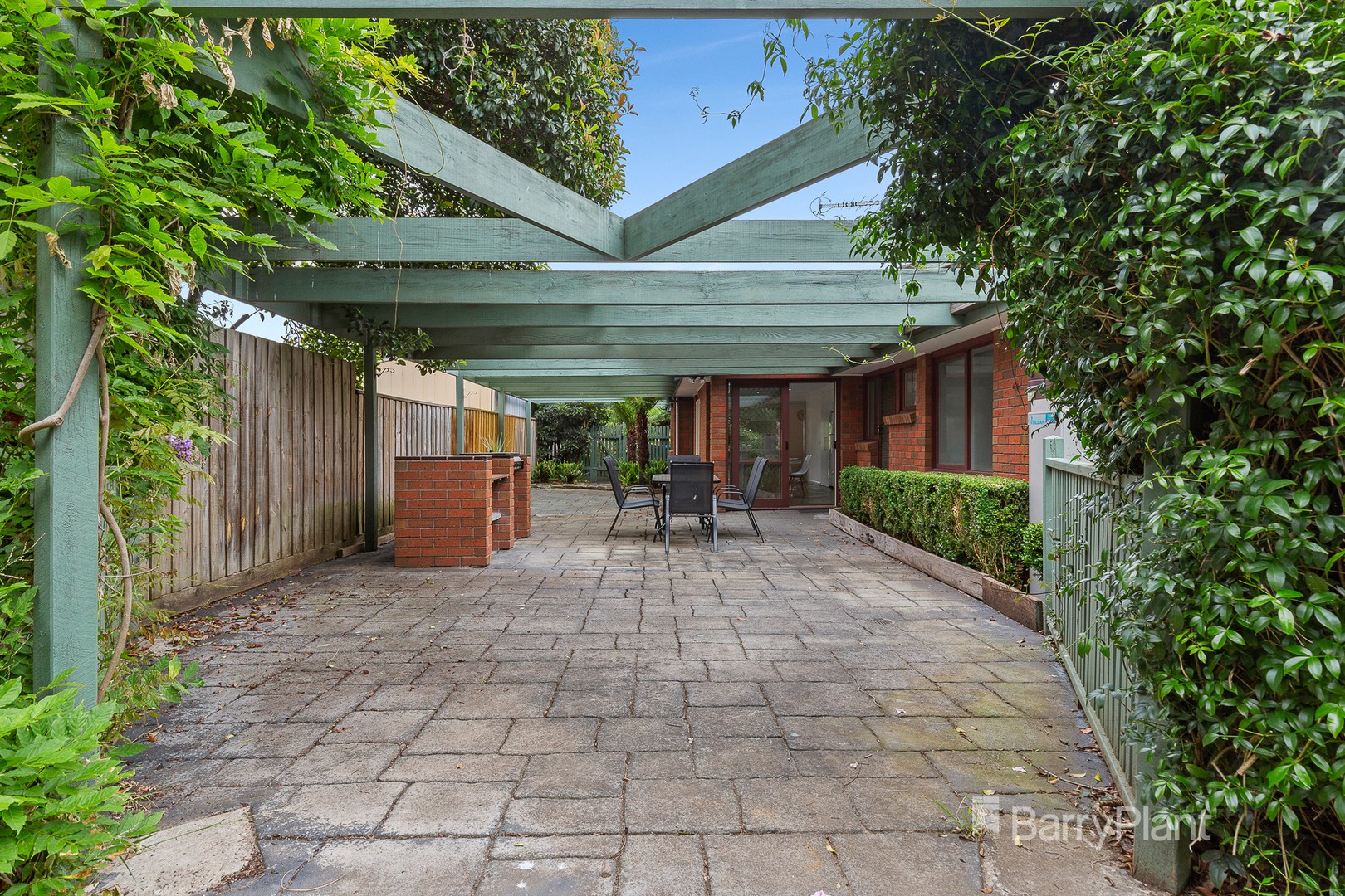 33 Calmsden StreetKilsyth South, VIC 3137, Kilsyth South - Thumbnail 2