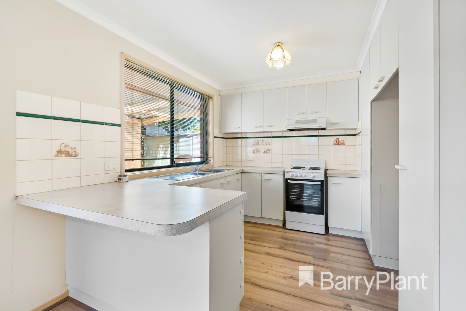 2/2 Branston RoadSt Albans, VIC 3021, St Albans - Thumbnail 2