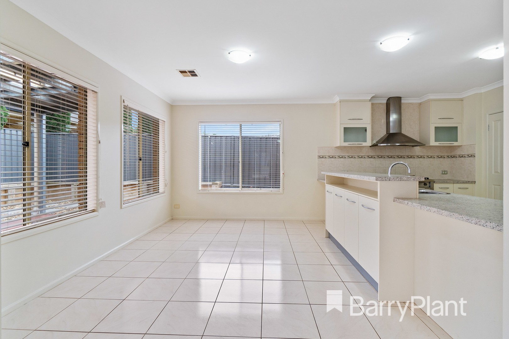 8 Broadwater StreetManor Lakes, VIC 3024, Manor Lakes - Thumbnail 6