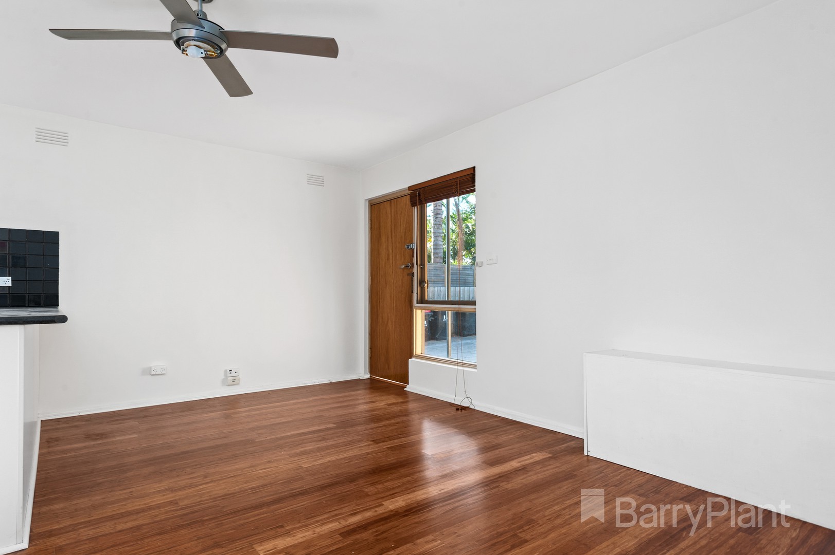 2/500 Main Street, Mordialloc, VIC 3195 - Thumbnail 2 - 03/12/2020