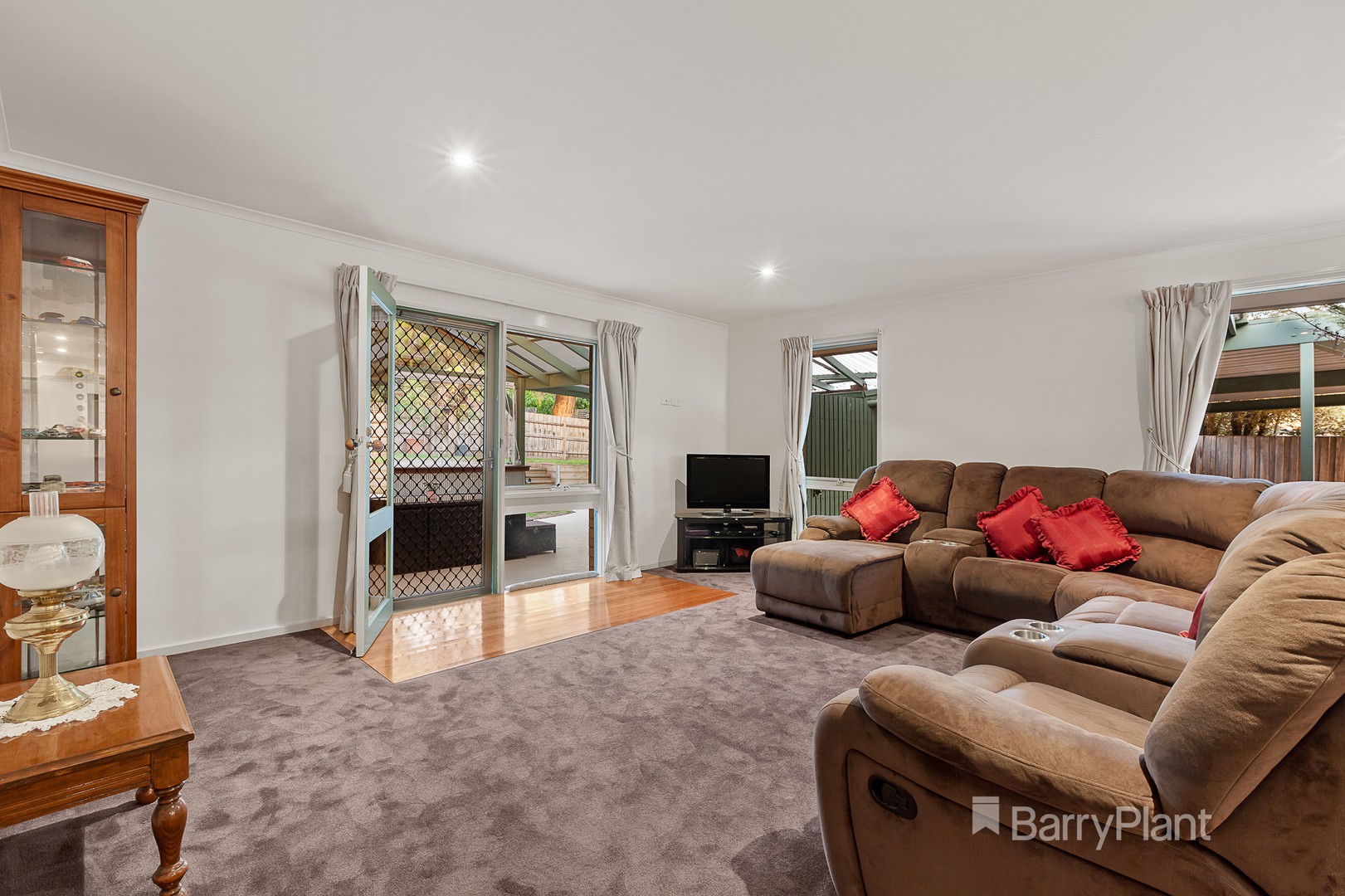 25 Illawara CrescentBayswater North, VIC 3153, Bayswater North - Thumbnail 2