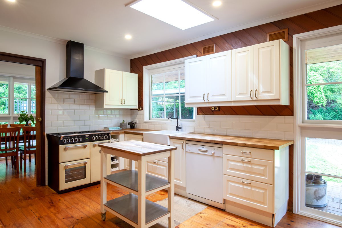 22 The Avenue, Gembrook, VIC 3783 - Thumbnail 2 - 05/12/2020