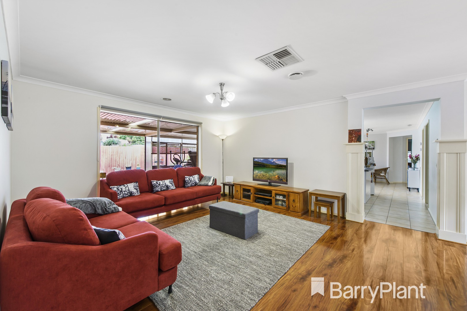 2 Chestnut Grove, Werribee, VIC 3030 - Thumbnail 2 - 07/12/2020