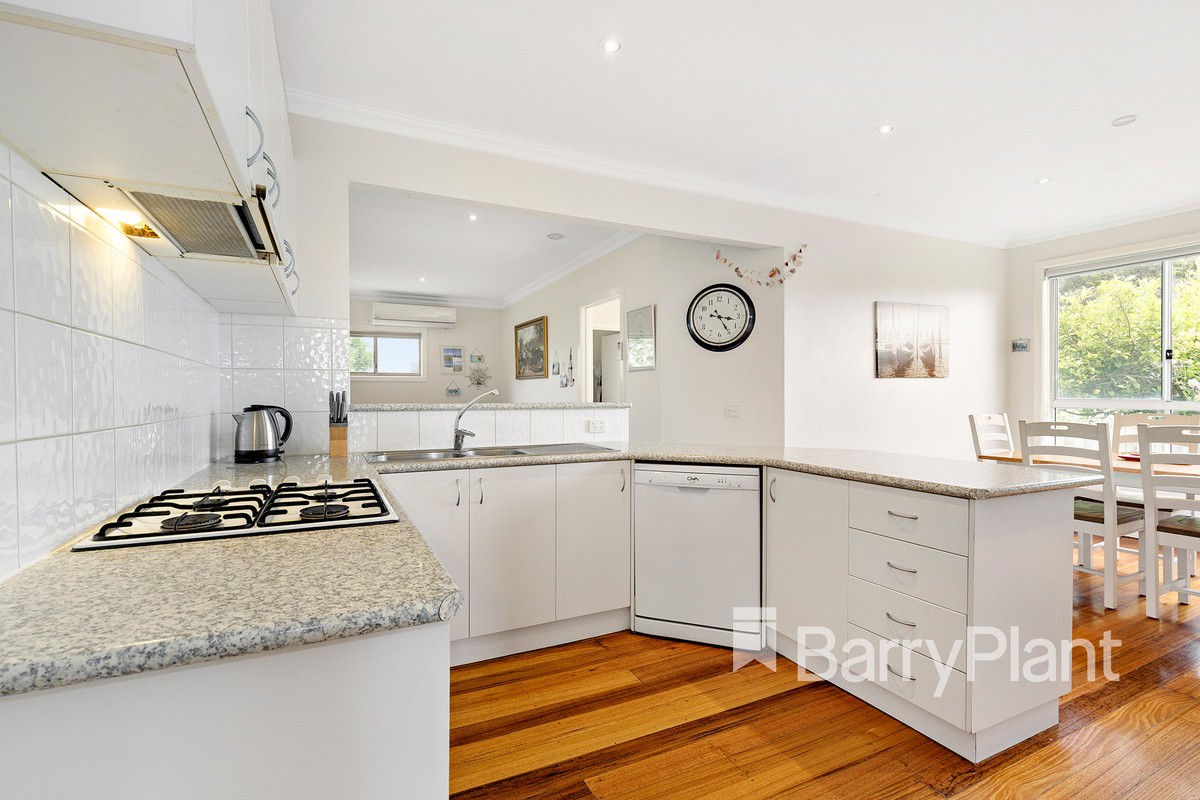 8 Illaroo Street, Capel Sound, VIC 3940 - Thumbnail 2 - 08/12/2020