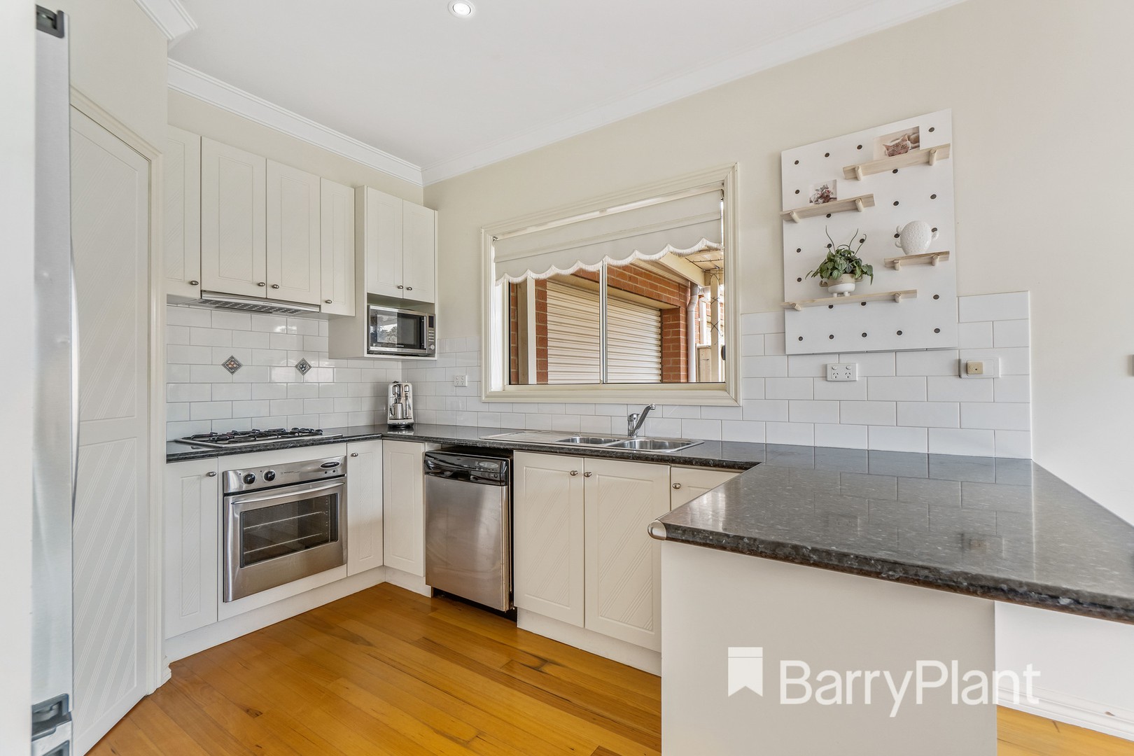 71 Latham StreetWerribee, VIC 3030, Werribee - Thumbnail 3