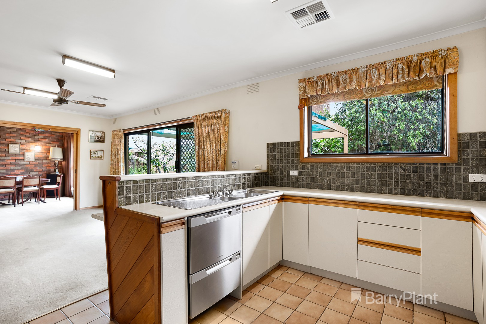 1 Kirstin CloseOakleigh South, VIC 3167, Oakleigh South - Thumbnail 6
